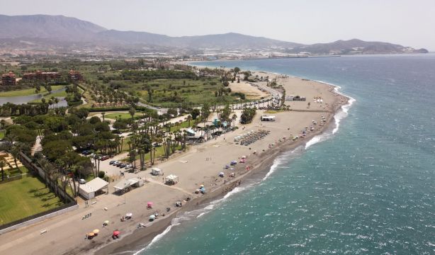 Lista de playas accesibles en la provincia de Granada en 2025