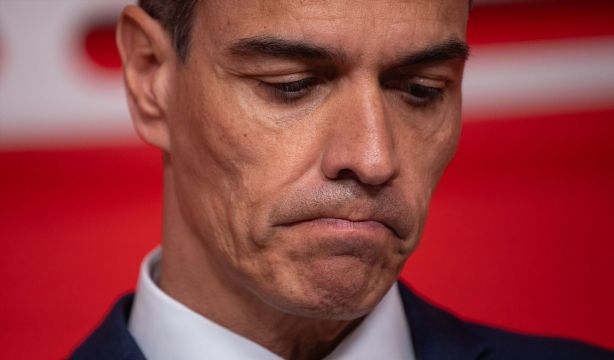 Sánchez envía una carta a la militancia en la que denuncia una operación de "demolición moral"