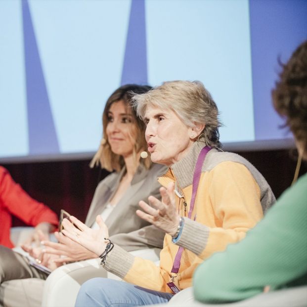 EuropaPress 5812927 i d ministra igualdad ana redondo periodistas sandra barneda paloma rio