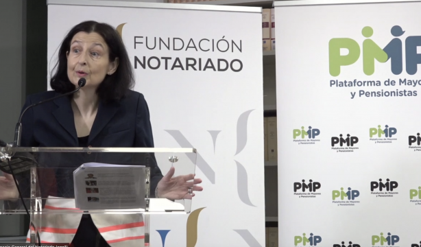 Notarios piden fomentar 'pactos asistenciales' y de ayuda mutua para combatir la soledad de mayores