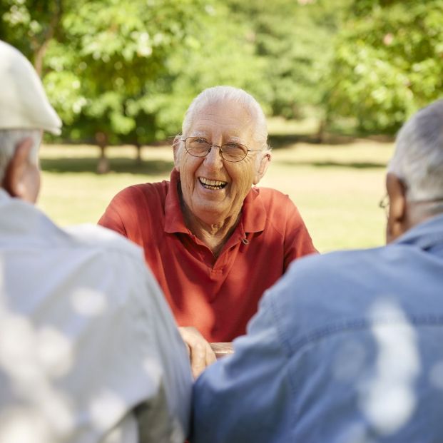 Vuelve ‘Vida Sana’, el programa que promueve el envejecimiento activo de los mayores de Logroño (Bigstock)