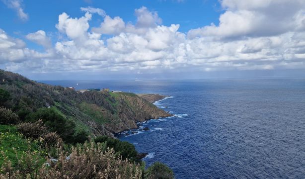 La ruta del Hacho: ejercicio, naturaleza e historia se dan la mano al más puro estilo caballa