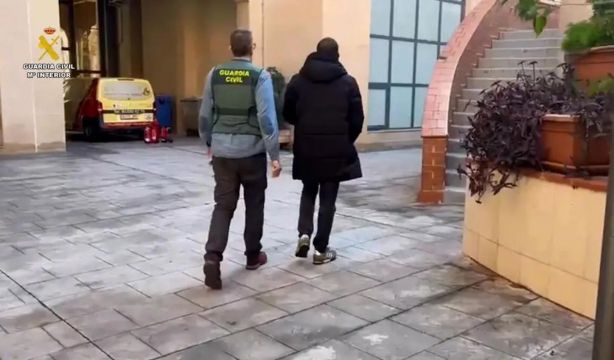 Una mujer de 86 años destapa una red internacional de estafas románticas: hay 14 detenidos