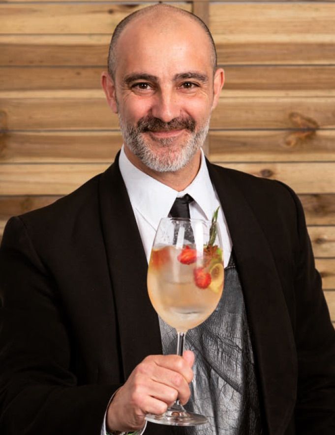 Dos recetas 'top' madrileñas para disfrutar el mejor aperitivo: cóctel de vermut y gilda de melón