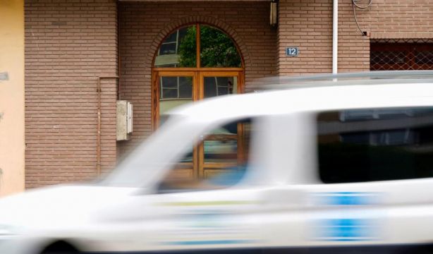 EuropaPress 6835342 portal edificio residia mujer asesinada miercoles laviana