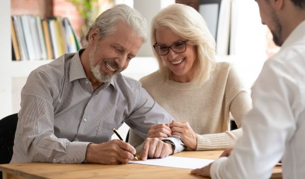 El cliente quiere atención presencial: los mediadores de seguros contratan el 50% de las pólizas. Foto: bigstock