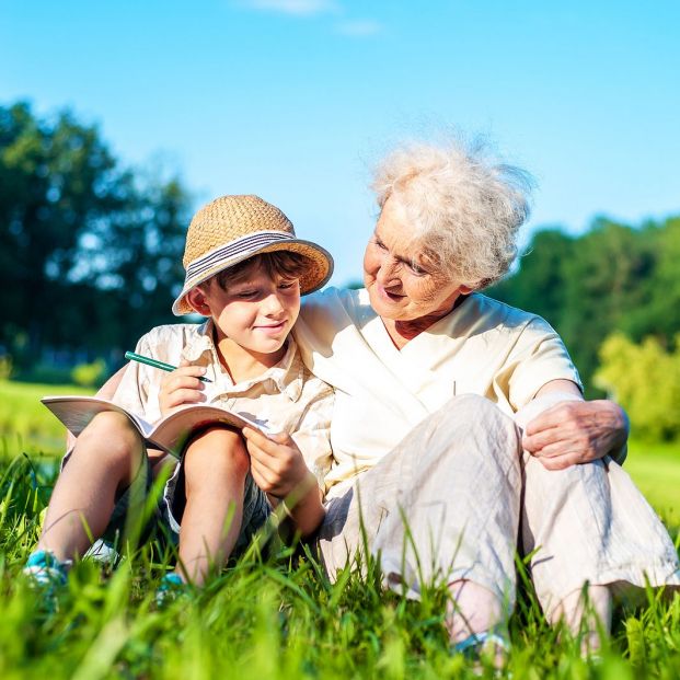 Cuenca refuerza el vínculo entre abuelos y nietos a través de la escritura creativa Cuenca refuerza el vínculo entre abuelos y nietos a través de la escritura creativa