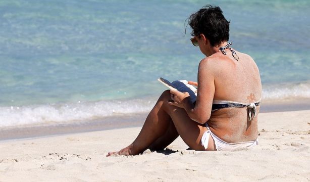 Los 15 libros que arrasan en playas y piscinas este verano