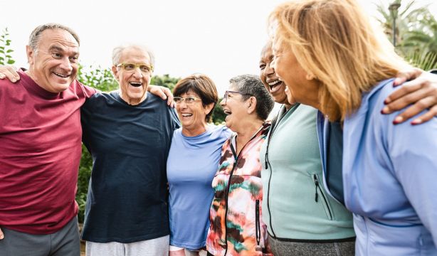 Salamanca impulsa el V Plan Municipal de las Personas Mayores para promover el envejecimiento activo (Bigstock)