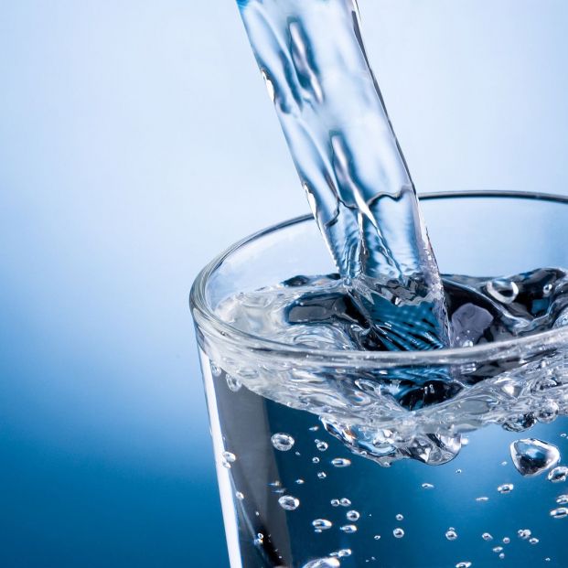 bigstock. vaso de agua