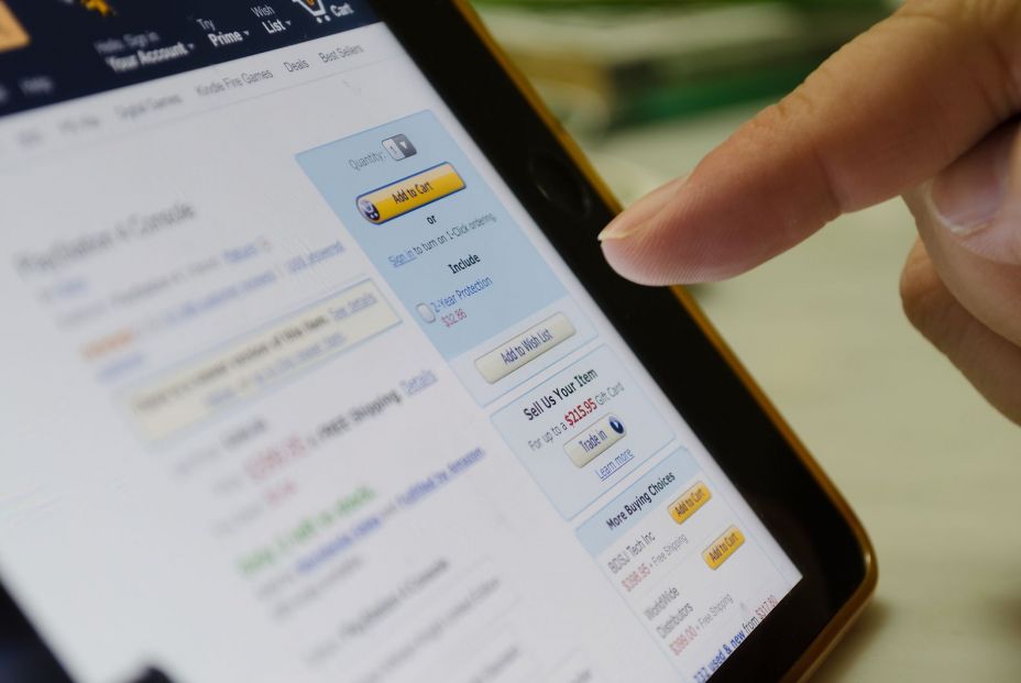 Facebook y Amazon: los mayores conquistan las redes sociales y las tiendas online