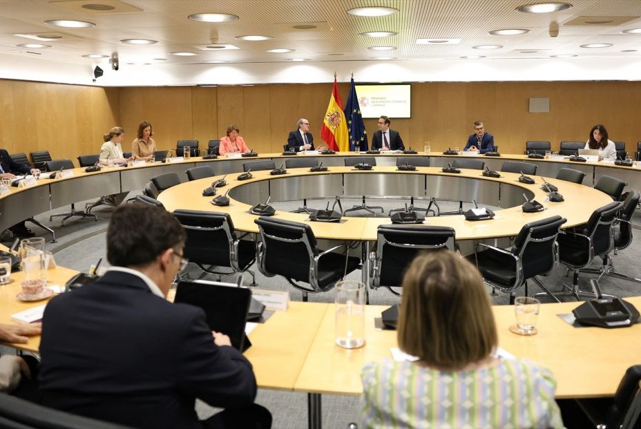 EuropaPress 6859652 directora general aeb maria abascal 2i presidenta asociacion espanola banca