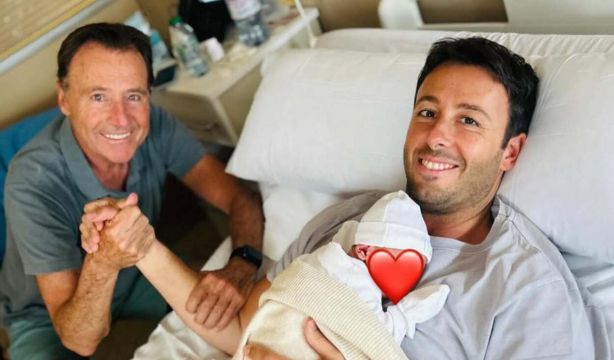 Famosos que se han convertido (o se convertirán) en abuelos este 2025