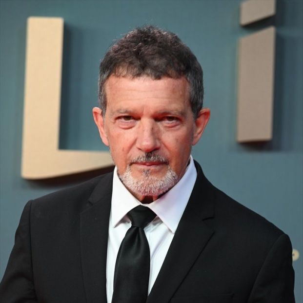 Famosos que decidieron volver a estudiar pasados los 50 años 