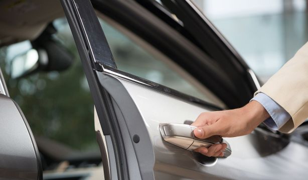 Este truco de 5 euros puede duplicar la vida de tu coche y evitar la humedad