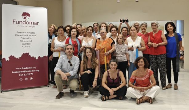 Verano en compañía: las personas mayores de Sevilla tienen un plan contra la soledad