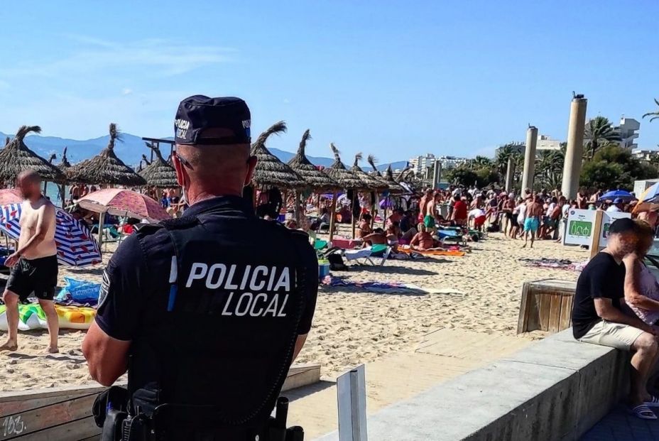 EuropaPress 6817226 policia local vigila tramo playa palma