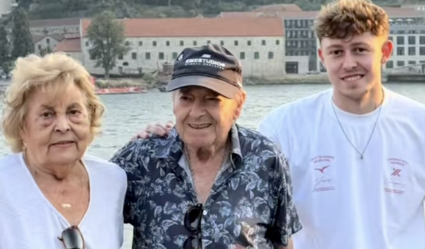 VÍDEO: Cumple el sueño de sus abuelos y les lleva de sorpresa a conocer Oporto