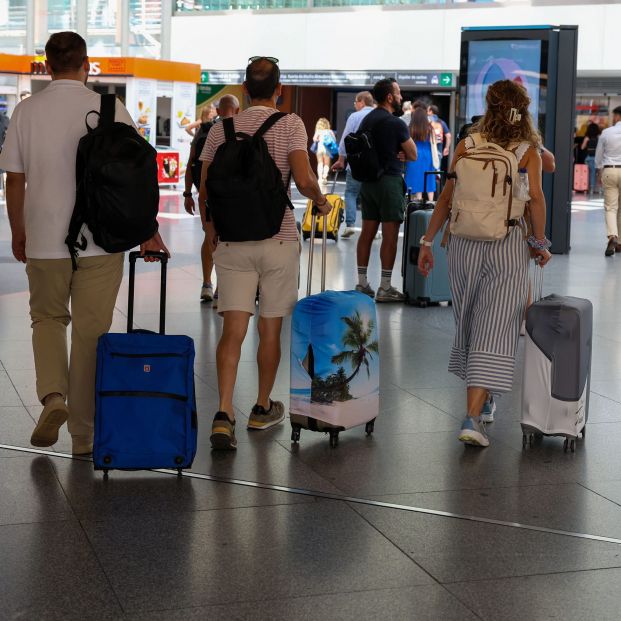 El uso del tren sube un 77% y los precios bajan un 42%