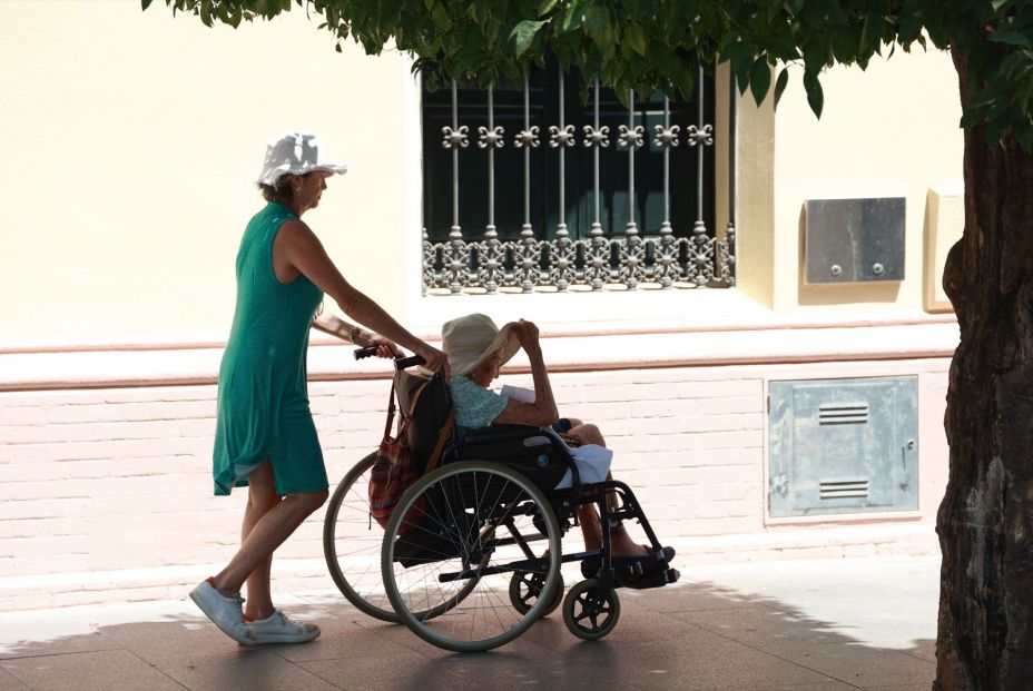 Más del 80% de los mayores se considera vulnerable ante las olas de calor