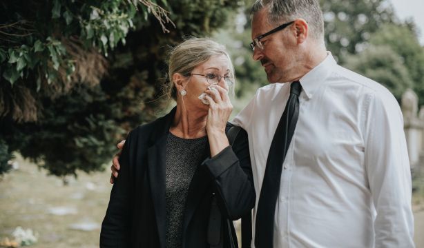 El duelo intenso y persistente aumenta el riesgo de muerte en la década posterior a la pérdida