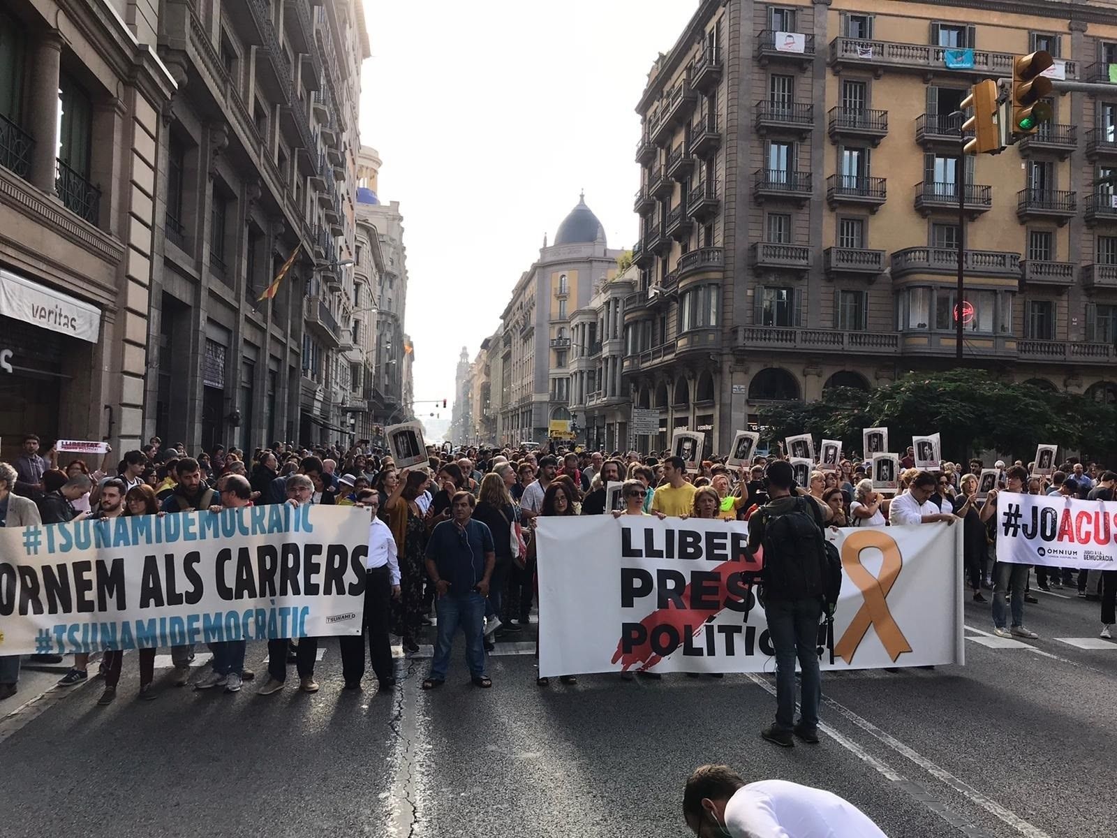 Los Mossos blindan el TSJC ante las protestas tras la sentencia