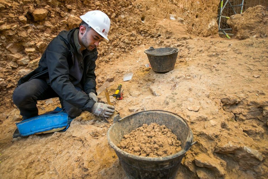 EuropaPress 6071365 arqueologo trabajan yacimiento gran dolina sierra atapuerca julio 2024 EuropaPress 6071365 arqueologo trabajan yacimiento gran dolina sierra atapuerca julio 2024