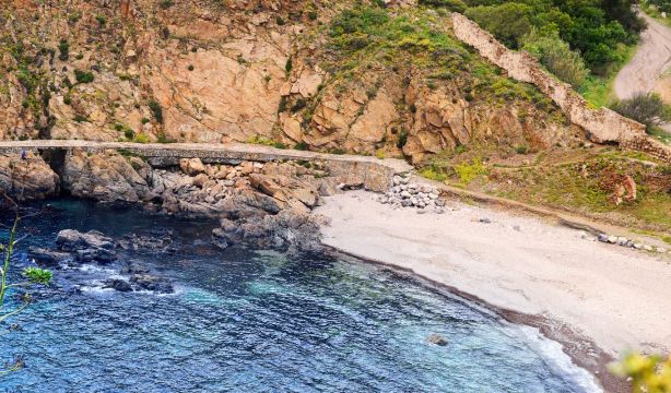 playa del desnarigado de ceuta turismo ceuta