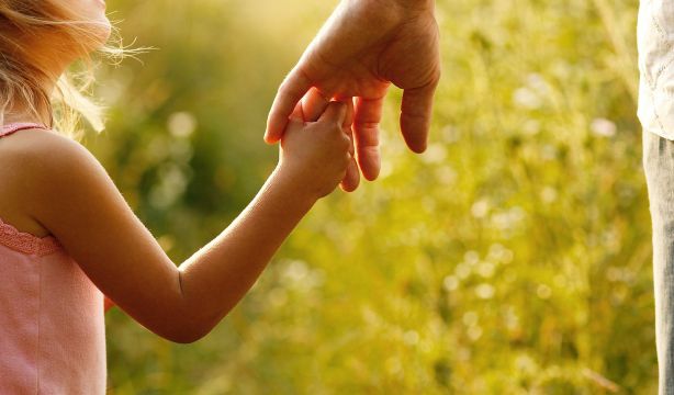 Reclaman apoyos para evitar la sobrecarga de los abuelos cuidadores