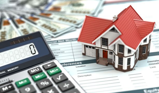 El euríbor se estanca, pero garantiza una rebaja en las hipotecas variables