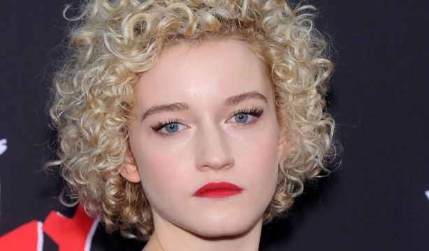 Julia Garner y su casting para el biopic de Madonna: "Tuve que convencerla de que podía bailar"