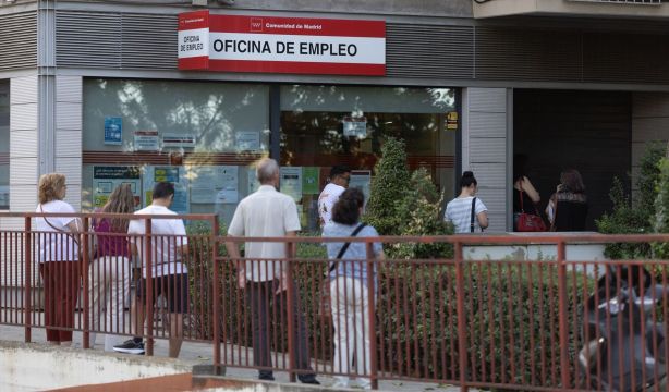 La creación de empleo se ralentiza en julio, pero marca récord de 21,87 millones de ocupados