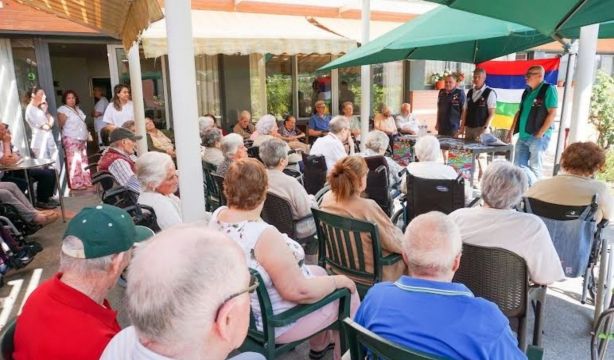 El Descenso del Sella llega a una residencia de mayores de Asturias
