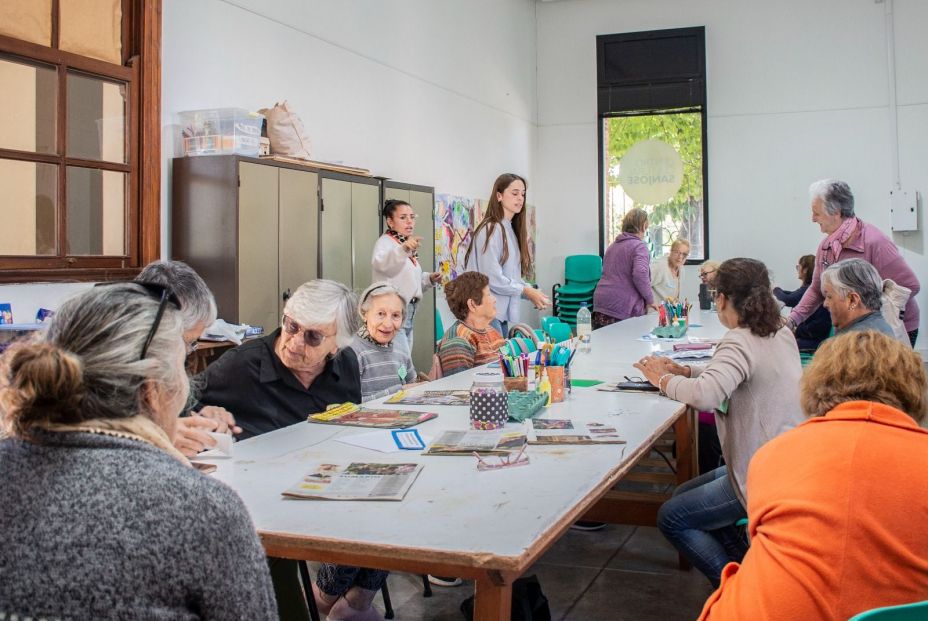 Las actividades sociales son tan importantes como la dieta o el deporte para vivir más y mejor Las actividades sociales son tan importantes como la dieta o el deporte para vivir más y mejor
