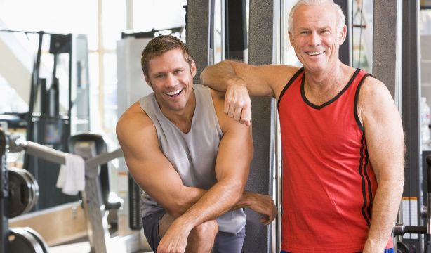 Guía para desarrollar los músculos a partir de los 60 años. (Bigstock)