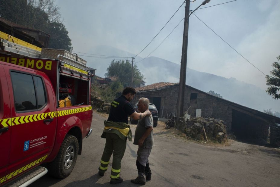 Cientos de mayores afectados por los incendios en toda España: "No sabemos cuándo volveremos a casa"