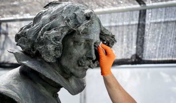 El monumento a Velázquez volverá a engalanar El Museo del Prado