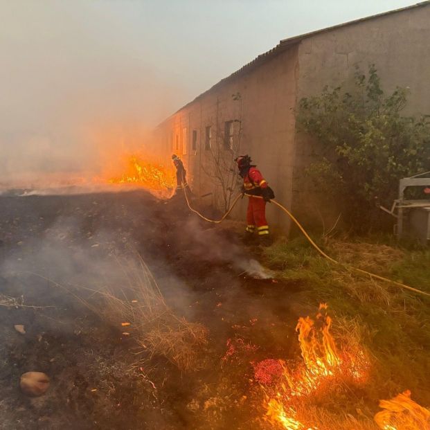EuropaPress 6900654 nuevos desalojos leon zamora avance incendios molezuelas castrocalbon