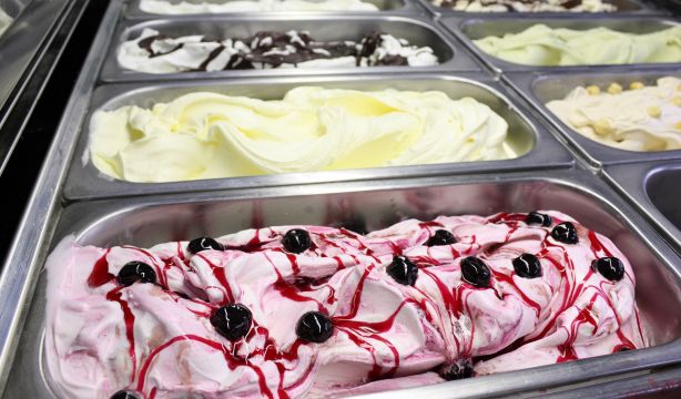 El truco de las abuelas para disfrutar del helado sin que se te congele el cerebro