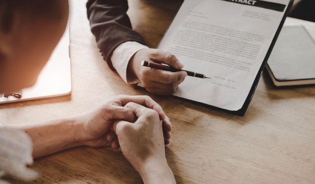 Una notaria aclara si se puede incluir una cláusula en los testamentos para no pagar impuestos