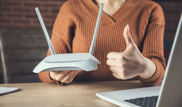 La Diputación de Cádiz instala tecnología Wifi 7 en las residencias de mayores