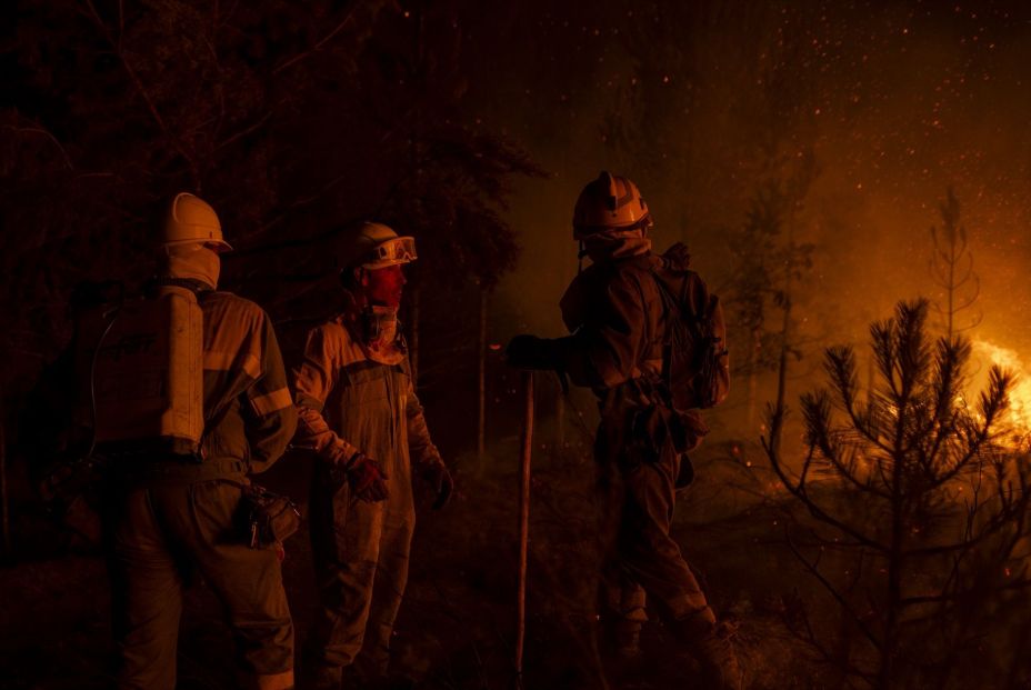 EuropaPress 6912223 grupo bomberos forestales tratan extinguir fuego 22 agosto 2025 argayo leon EuropaPress 6912223 grupo bomberos forestales tratan extinguir fuego 22 agosto 2025 argayo leon