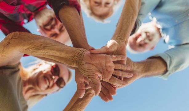 El poder de transformar vidas: esto es todo lo que aportan los voluntarios sénior