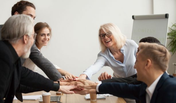 Del "relevo generacional" al "relevo profesional": por qué necesitamos el talento sénior