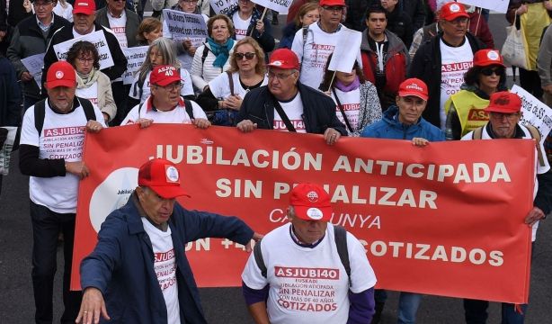 Día histórico para Asjubi40: el Congreso insta a despenalizar la pensión con 40 años cotizados