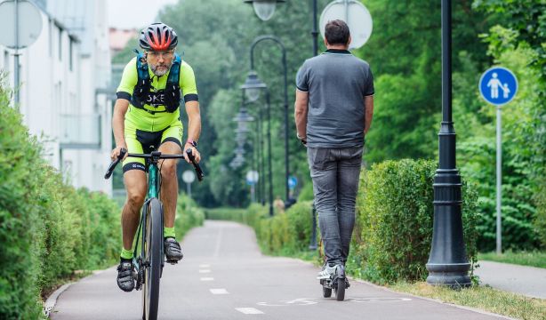 Pedalear para un envejecimiento activo: las ciudades de España más amigables con la bicicleta