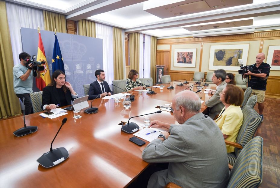 EuropaPress 6946455 ministro derechos sociales consumo agenda 2030 pablo bustinduy 2i junto