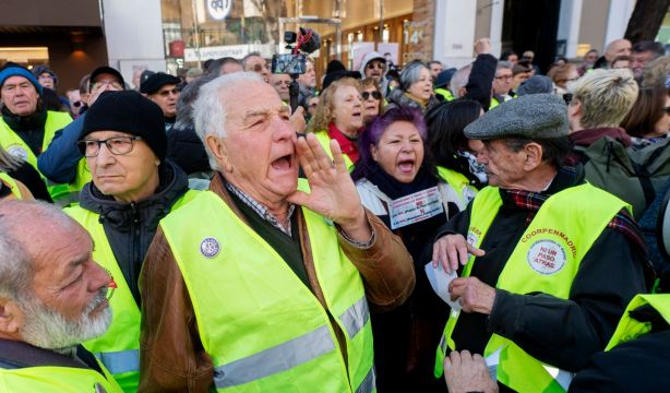 "Las pensiones son viables y no hay por qué pagarlas solo con cotizaciones", defienden CCOO y UGT