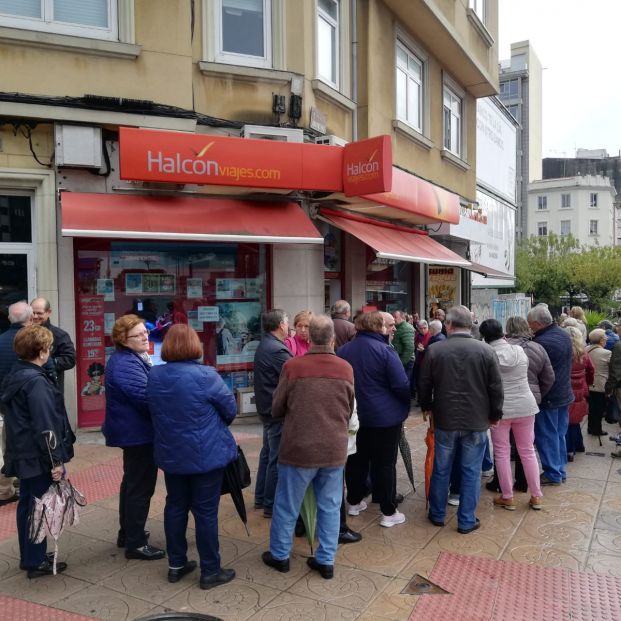 Colas en Agencias para contratar los viajes del IMSERSO Colas en Agencias para contratar los viajes del IMSERSO