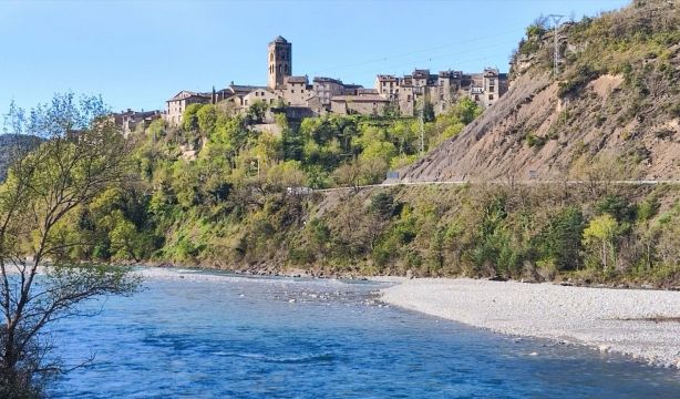 De pueblo en pueblo: las 5 villas medievales que debes visitar en España